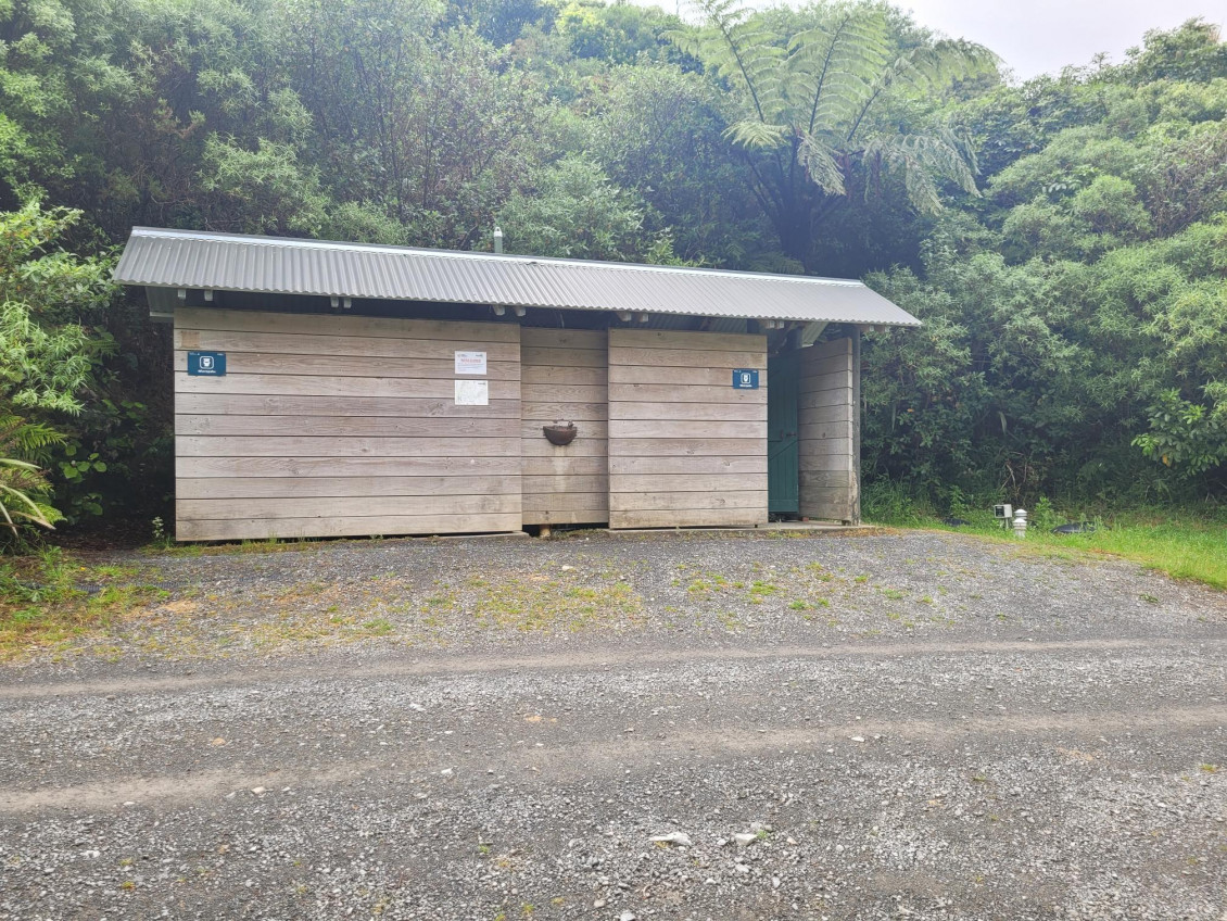 The toilets outside the Woolshed