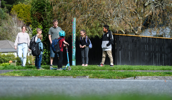 walking school bus poss2
