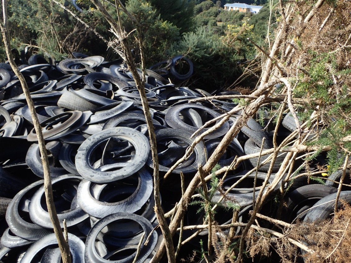 Stockpiled tyres