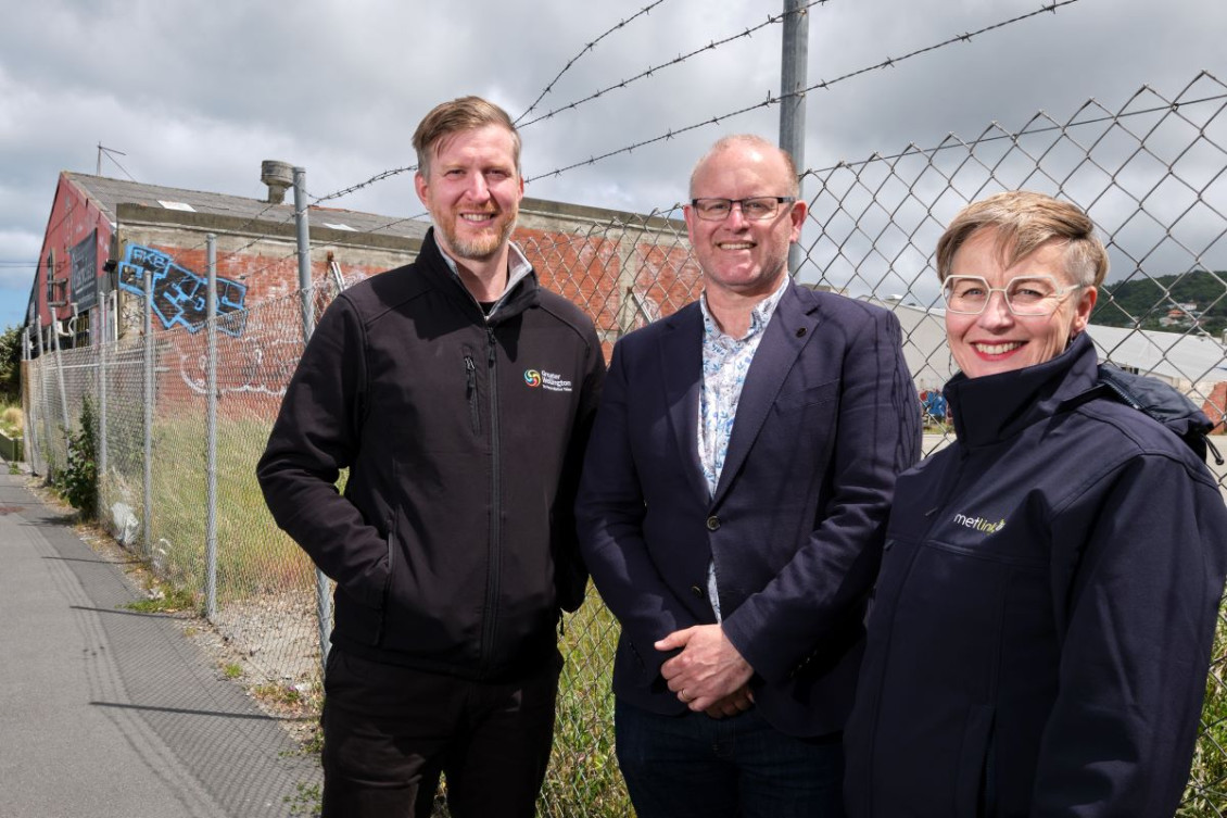 Left to right: GW Transport Committee chair Thomas Nash, Council chair Daran Ponter, and Metlink group manager Samantha Gain