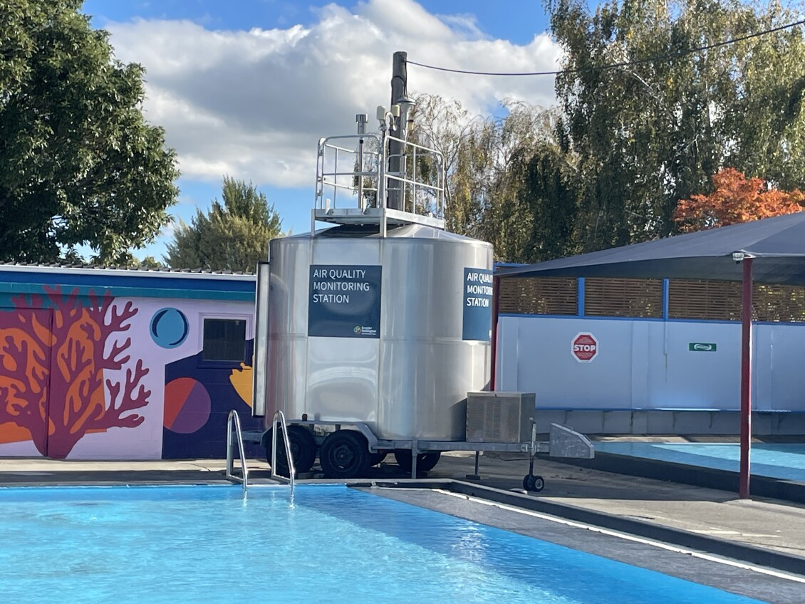 The mobile air quality monitoring station in place at Carterton swimming pool