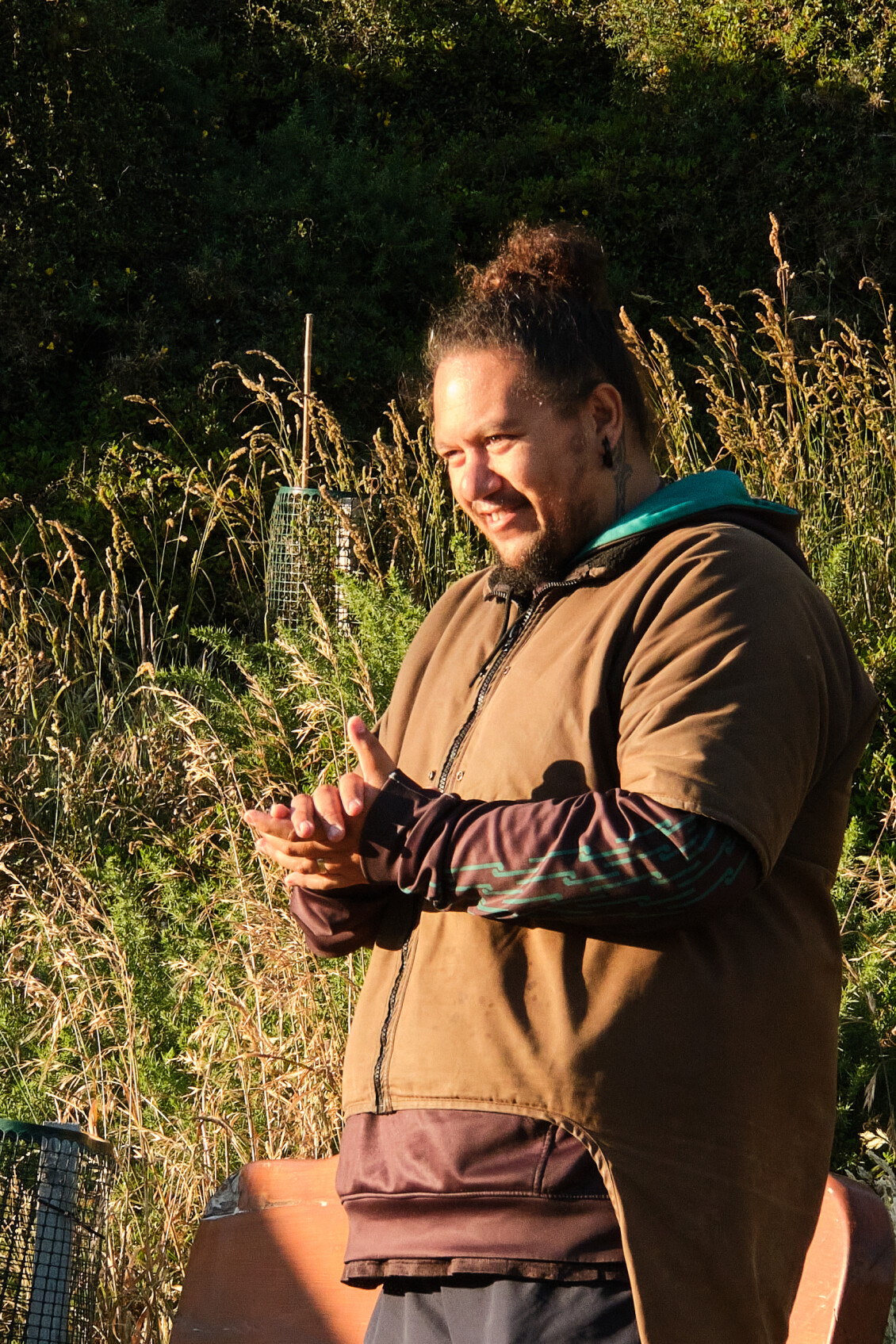 Pokau Kato Te Ahuru, the artist of the pou at Parangarahu Lakes