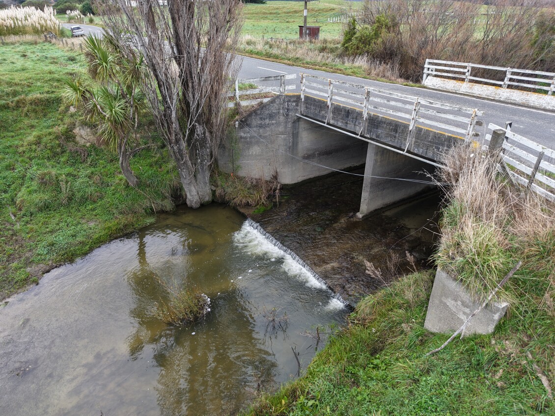 Whangaehū / Pāharakeke Stream at the bridge before the fish ramp was built